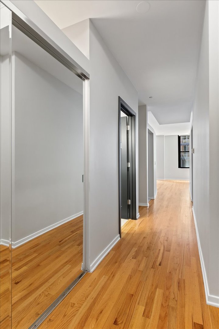 208 W Washington Street 2013 Property Photo 22