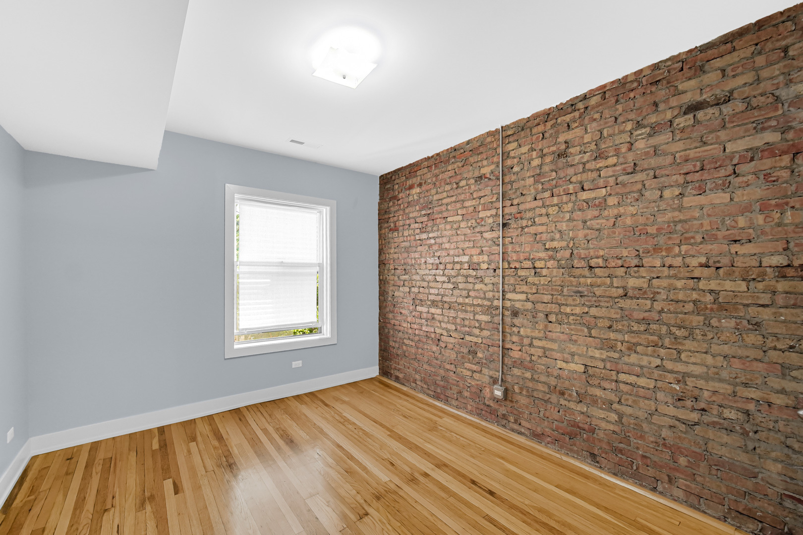 6022 S Eberhart Avenue 2n Property Photo 5