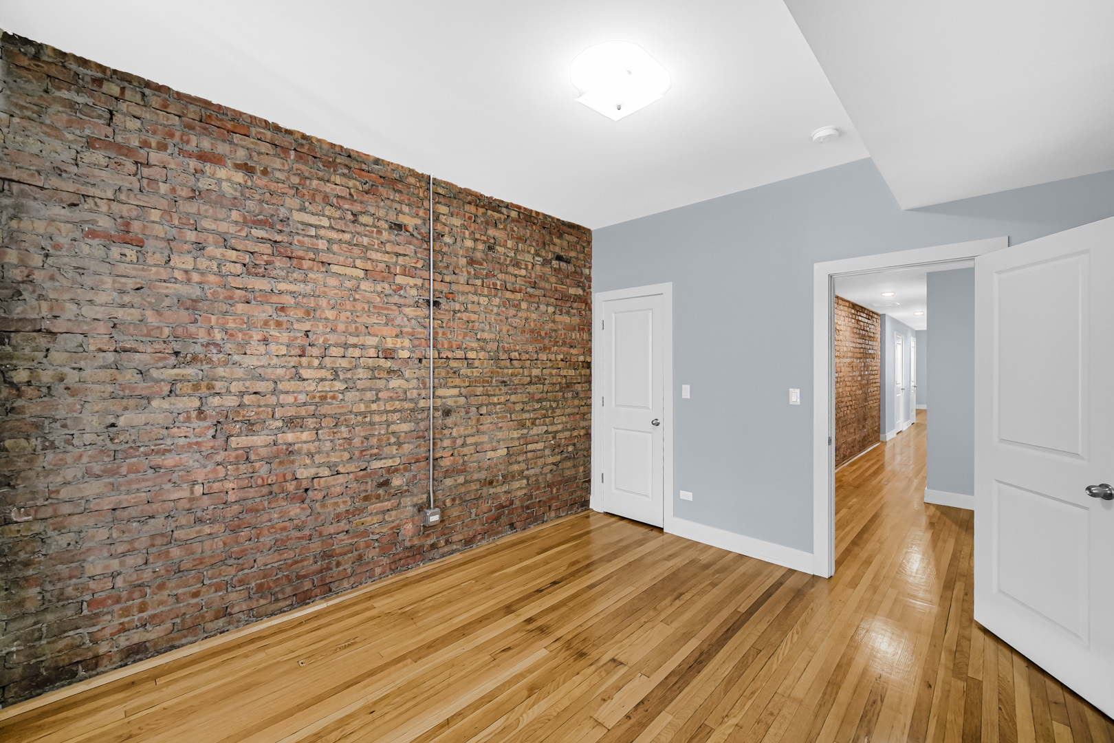 6022 S Eberhart Avenue 2n Property Photo 6