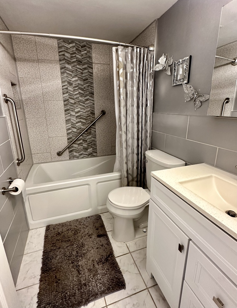 1188 Royal Glen Drive 108 Property Photo 9