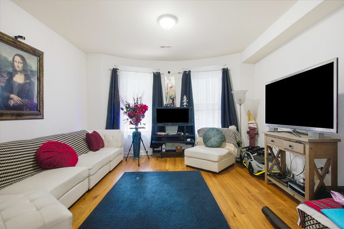7065 N Wolcott Avenue Property Photo 8