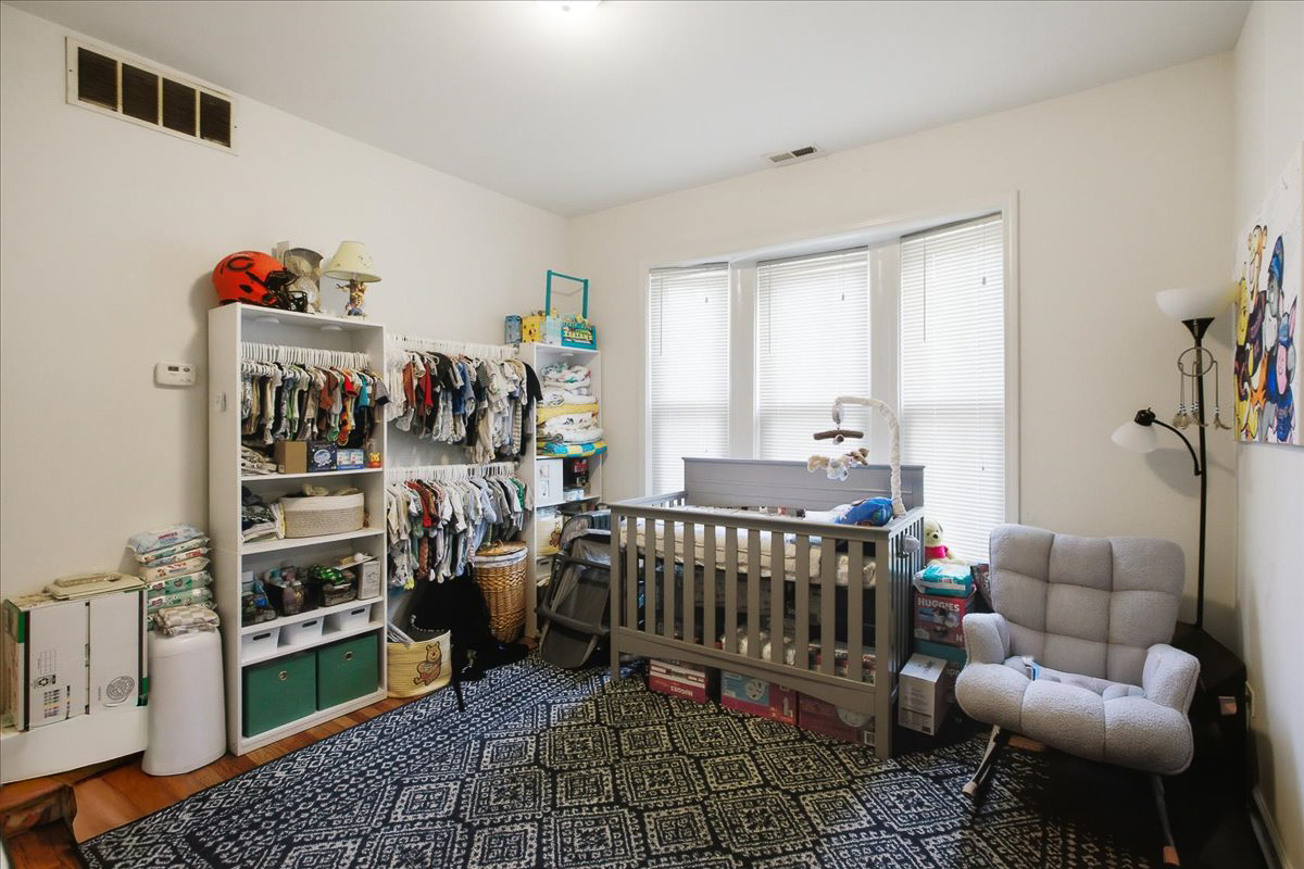 7065 N Wolcott Avenue Property Photo 22