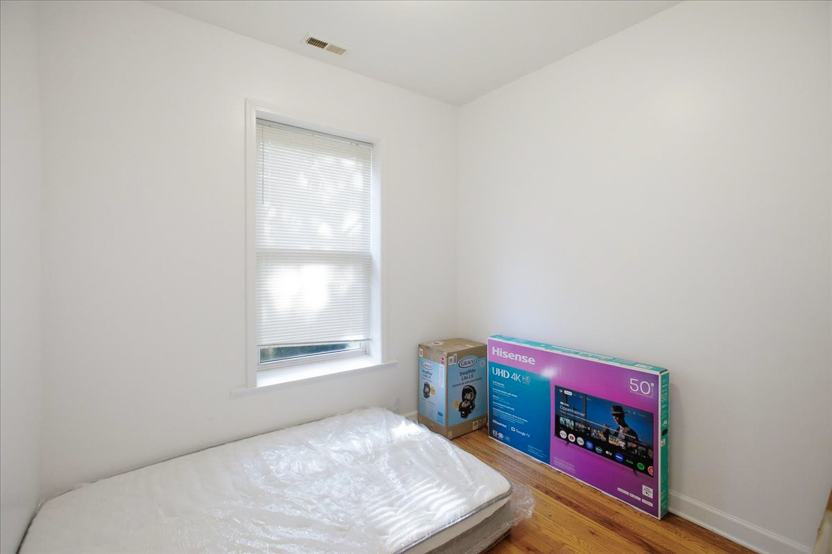 7065 N Wolcott Avenue Property Photo 24