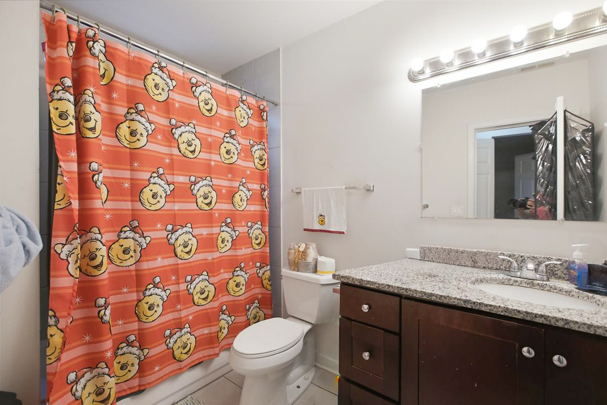 7065 N Wolcott Avenue Property Photo 27