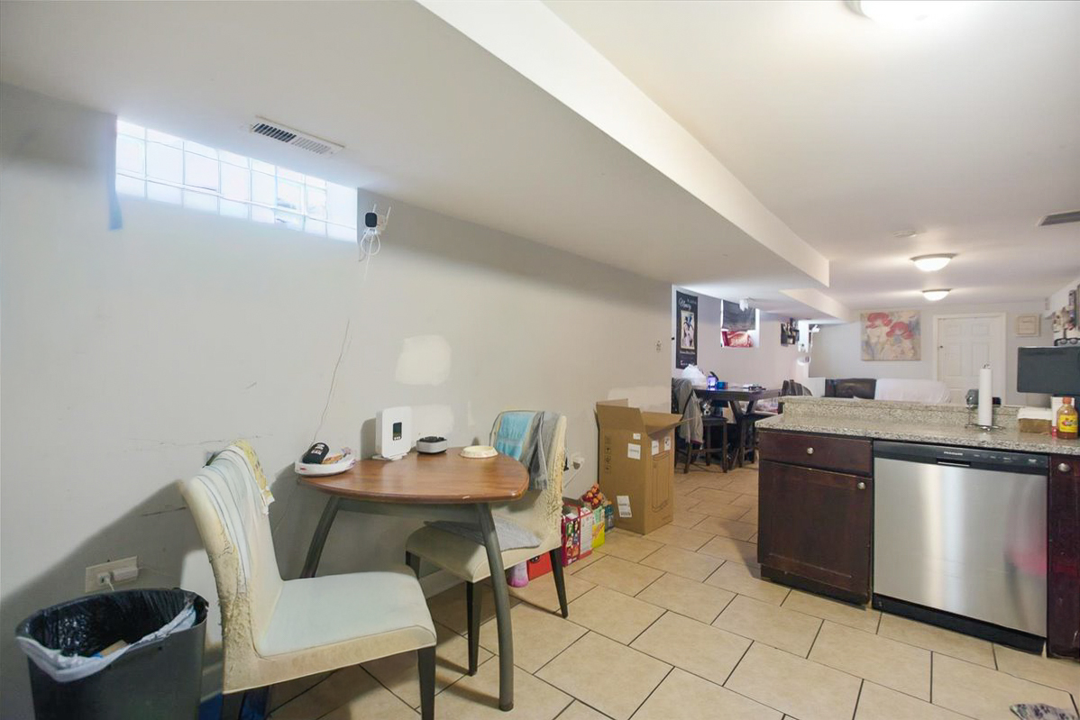 7065 N Wolcott Avenue Property Photo 30