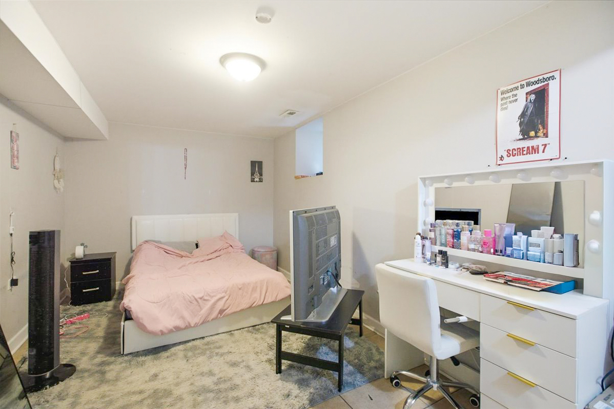 7065 N Wolcott Avenue Property Photo 35