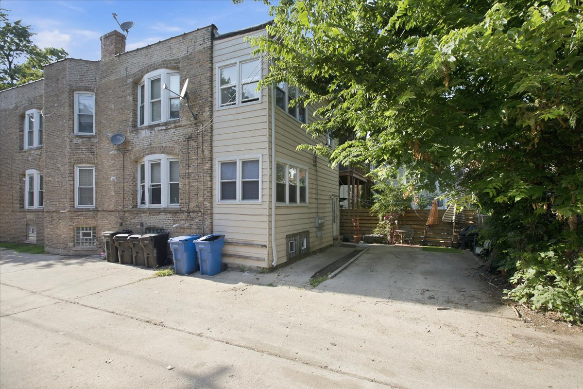 7065 N Wolcott Avenue Property Photo 40