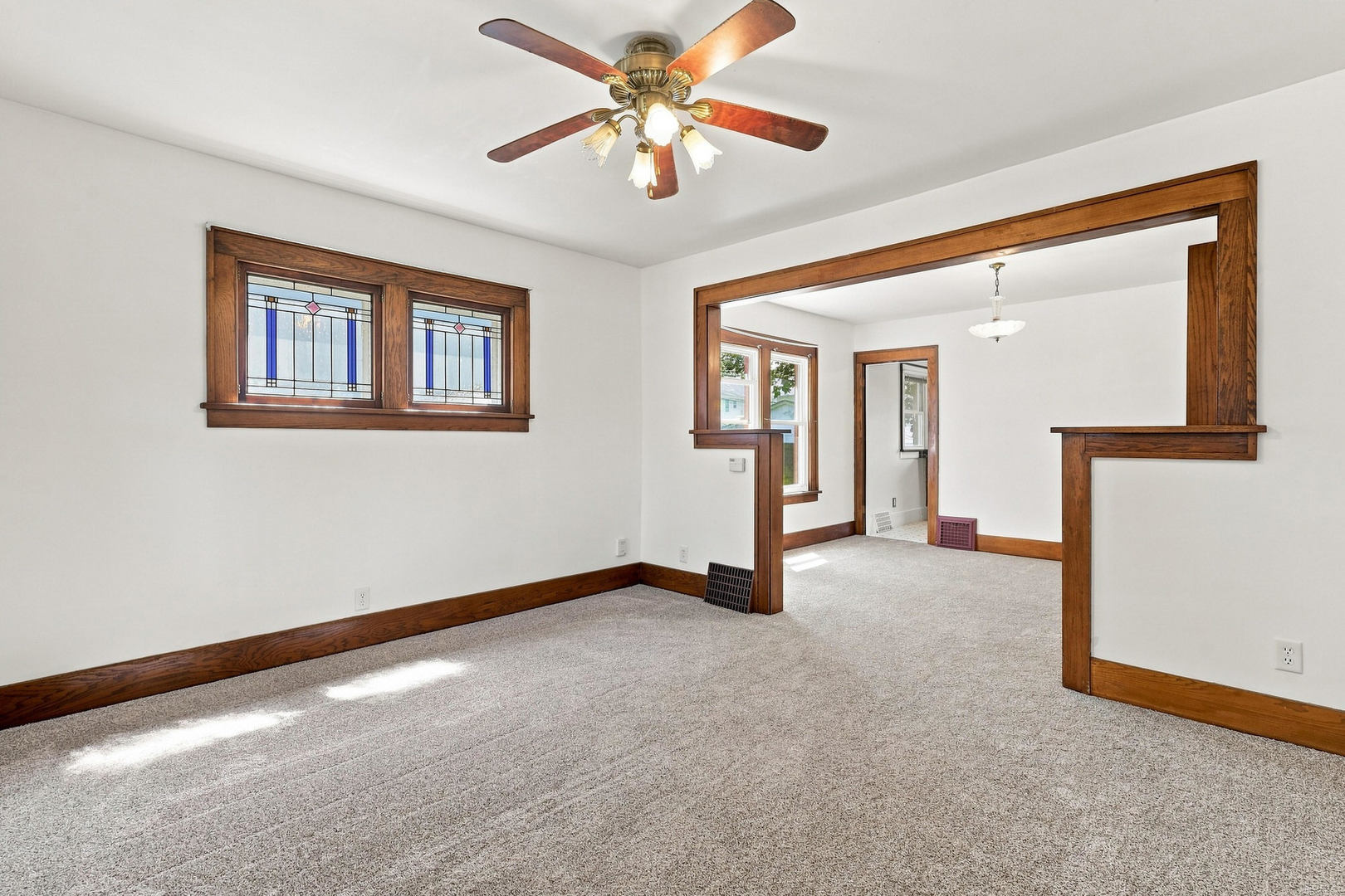 2720 Tremont Avenue Property Photo 5