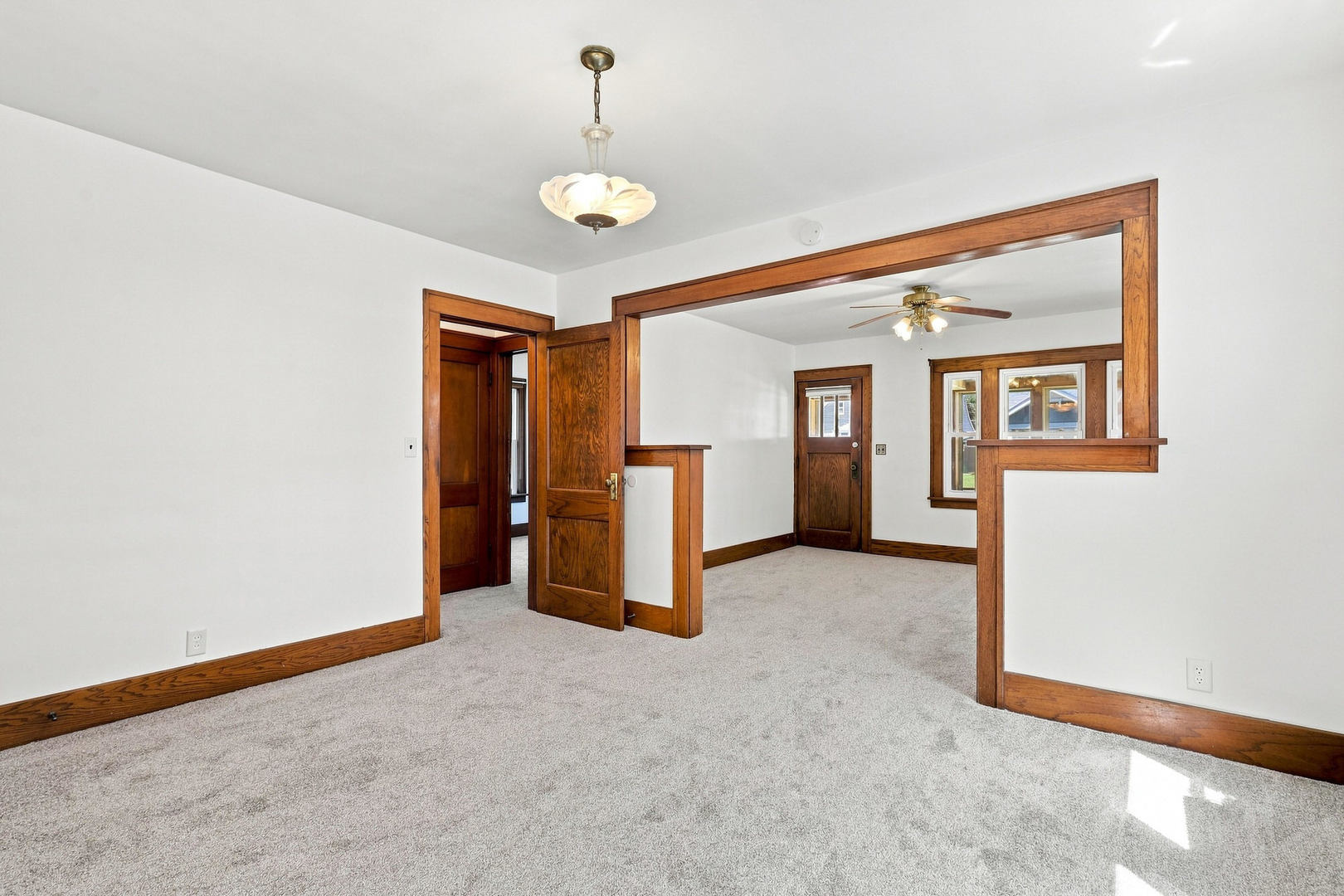 2720 Tremont Avenue Property Photo 9