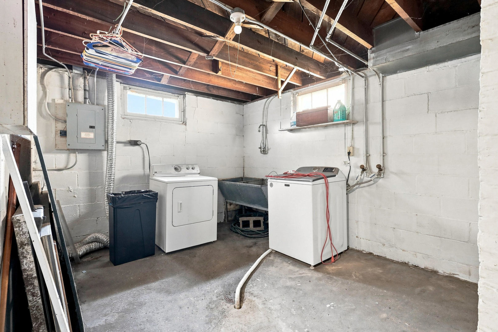 2720 Tremont Avenue Property Photo 24