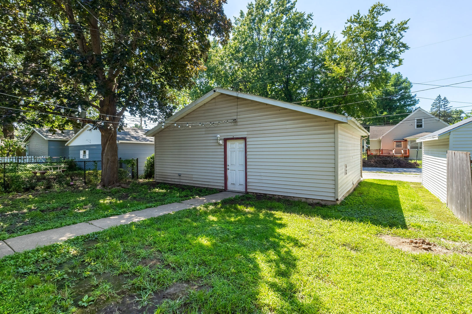 2720 Tremont Avenue Property Photo 27
