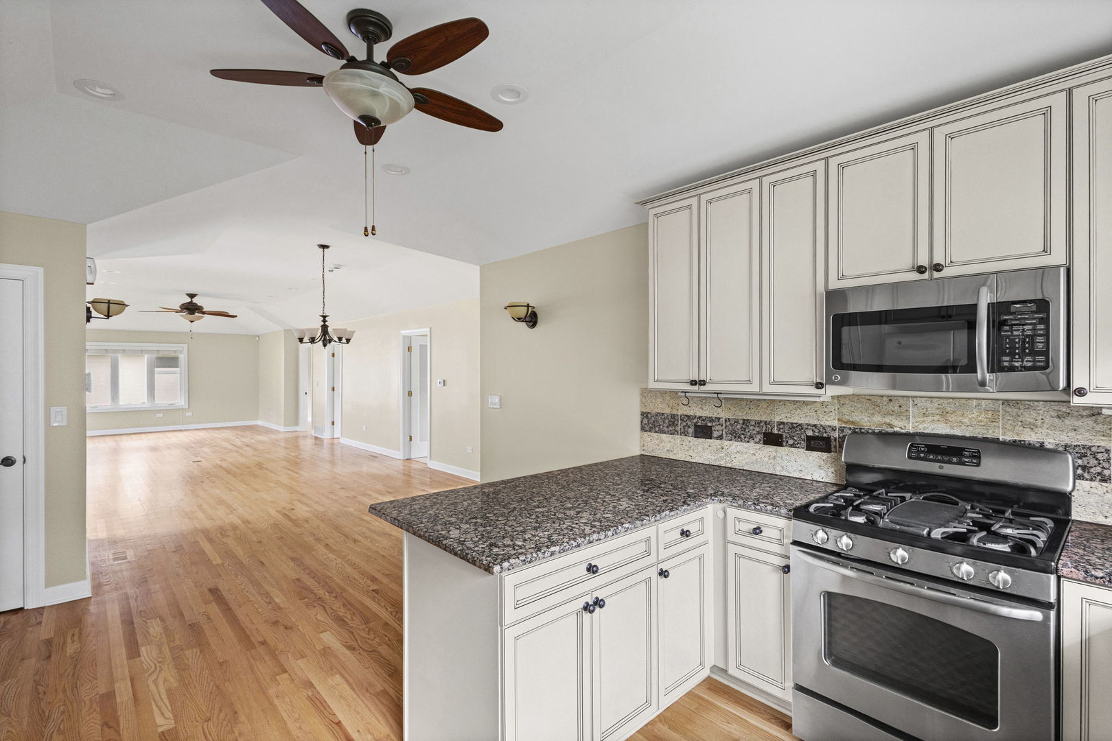 29 Springlake Avenue Property Photo 5