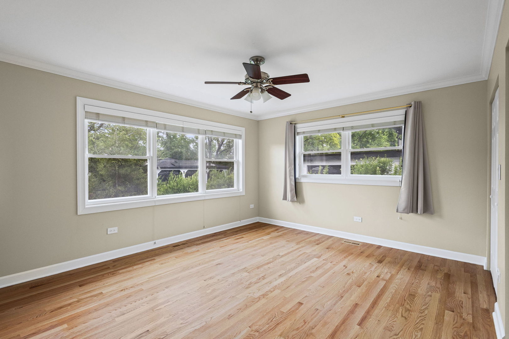 29 Springlake Avenue Property Photo 8