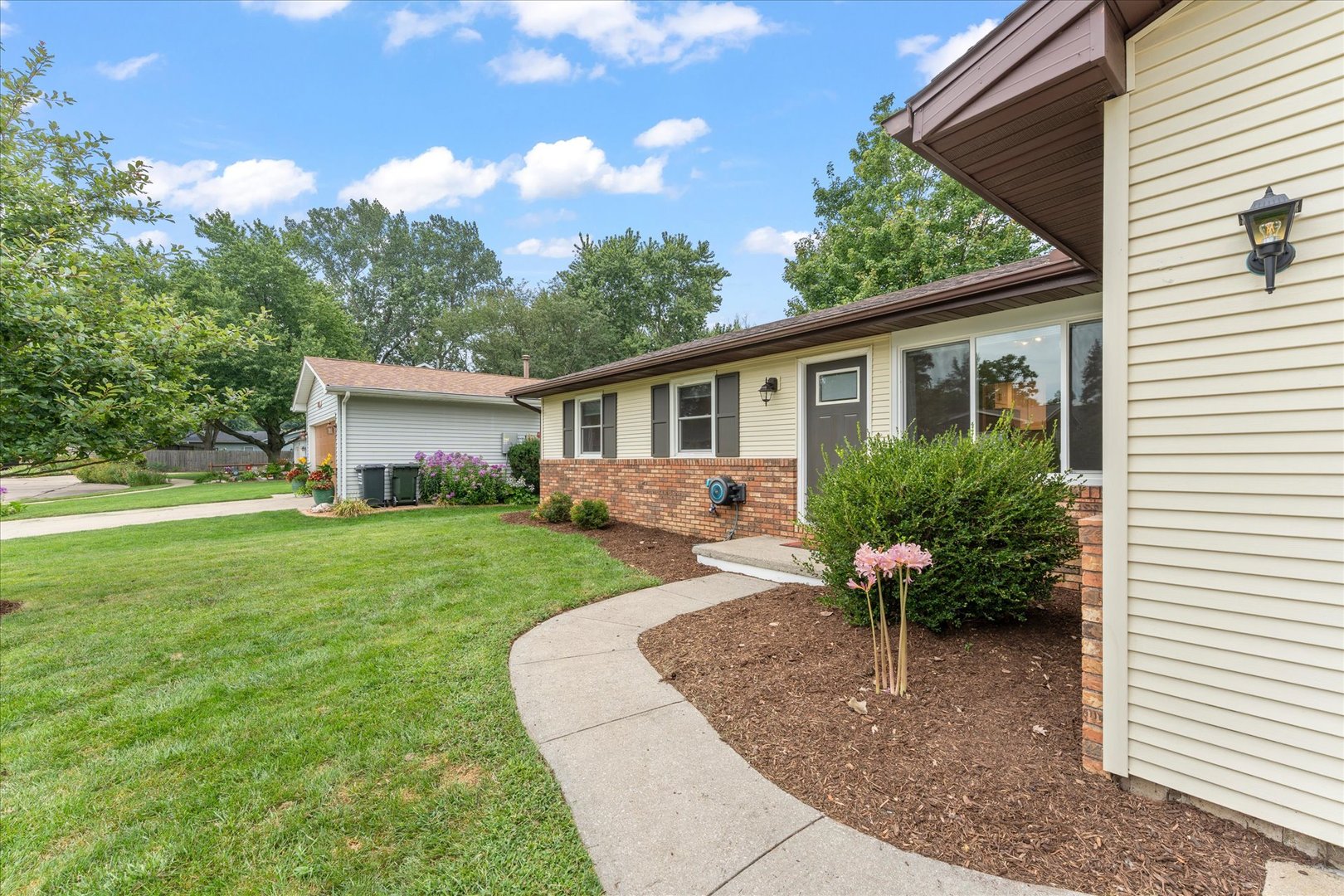 1803 Myra Ridge Court Property Photo 3