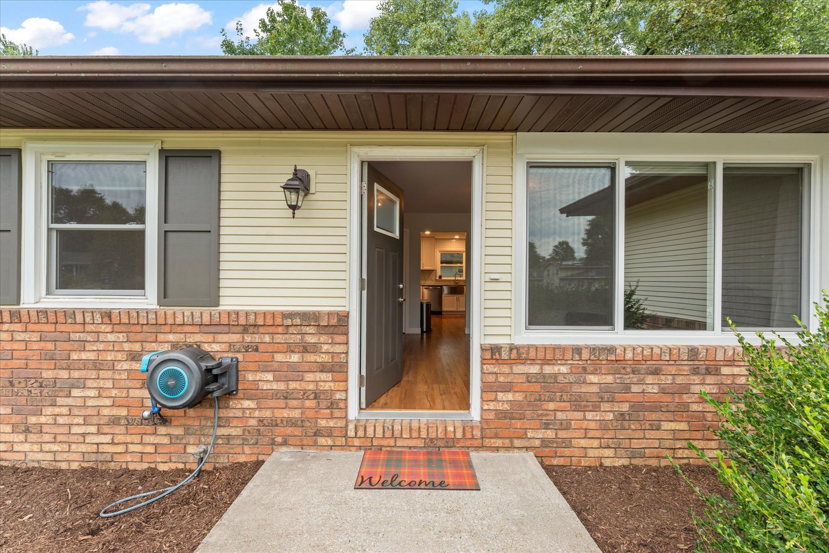 1803 Myra Ridge Court Property Photo 4