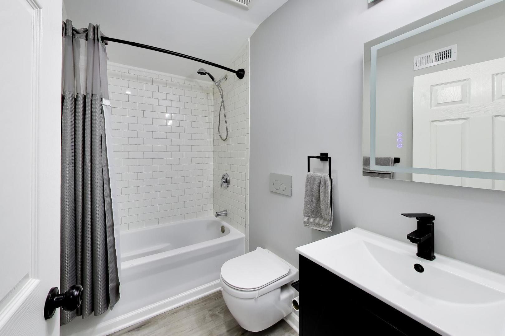 5012 N Tripp Avenue Property Photo 27