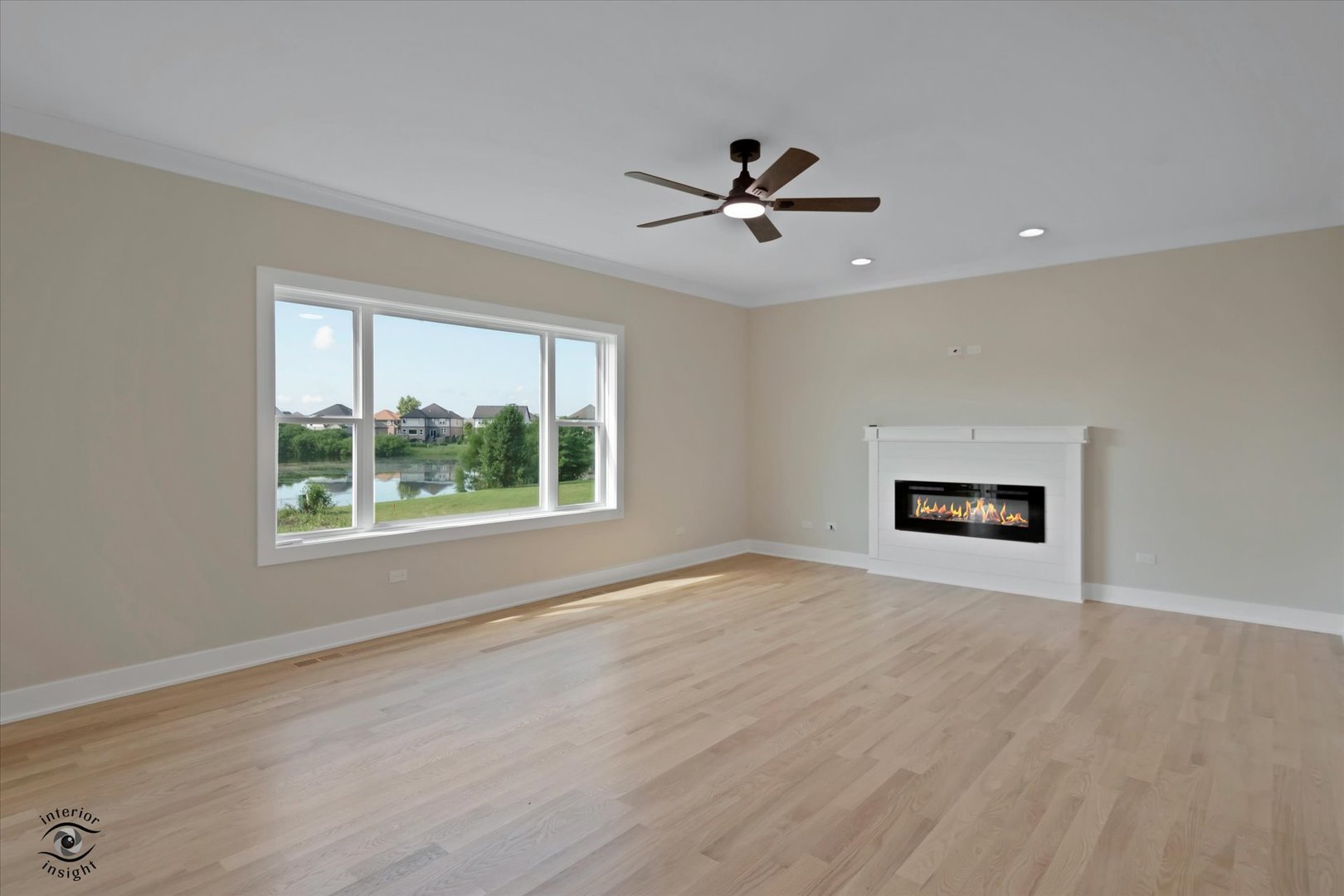 14021 W John Street Property Photo 9