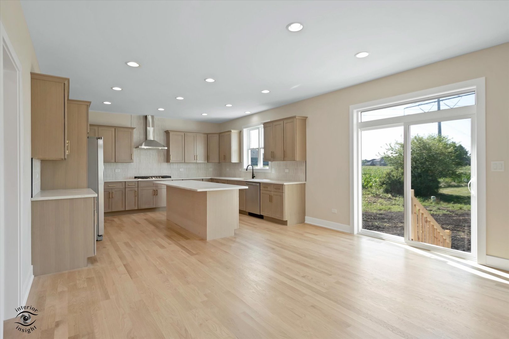 14021 W John Street Property Photo 13