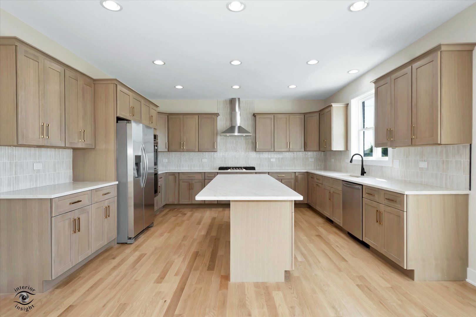 14021 W John Street Property Photo 15