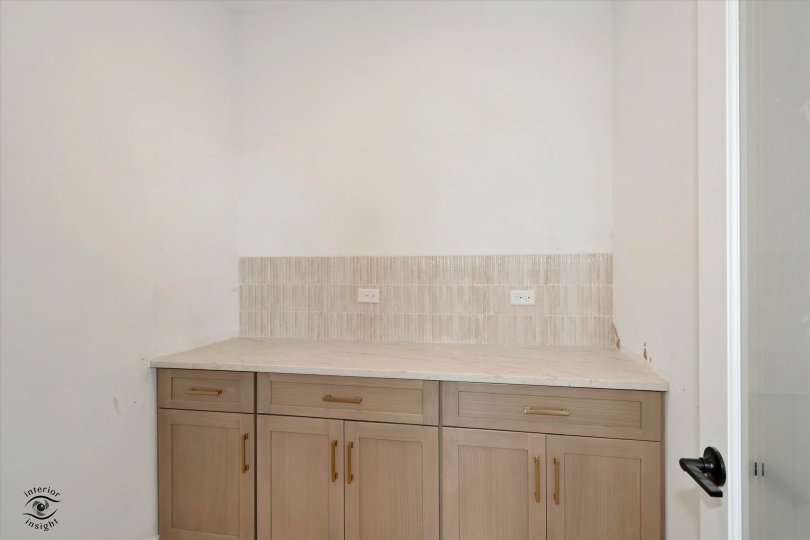 14021 W John Street Property Photo 19