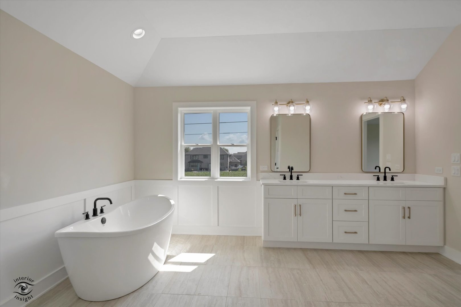 14021 W John Street Property Photo 28