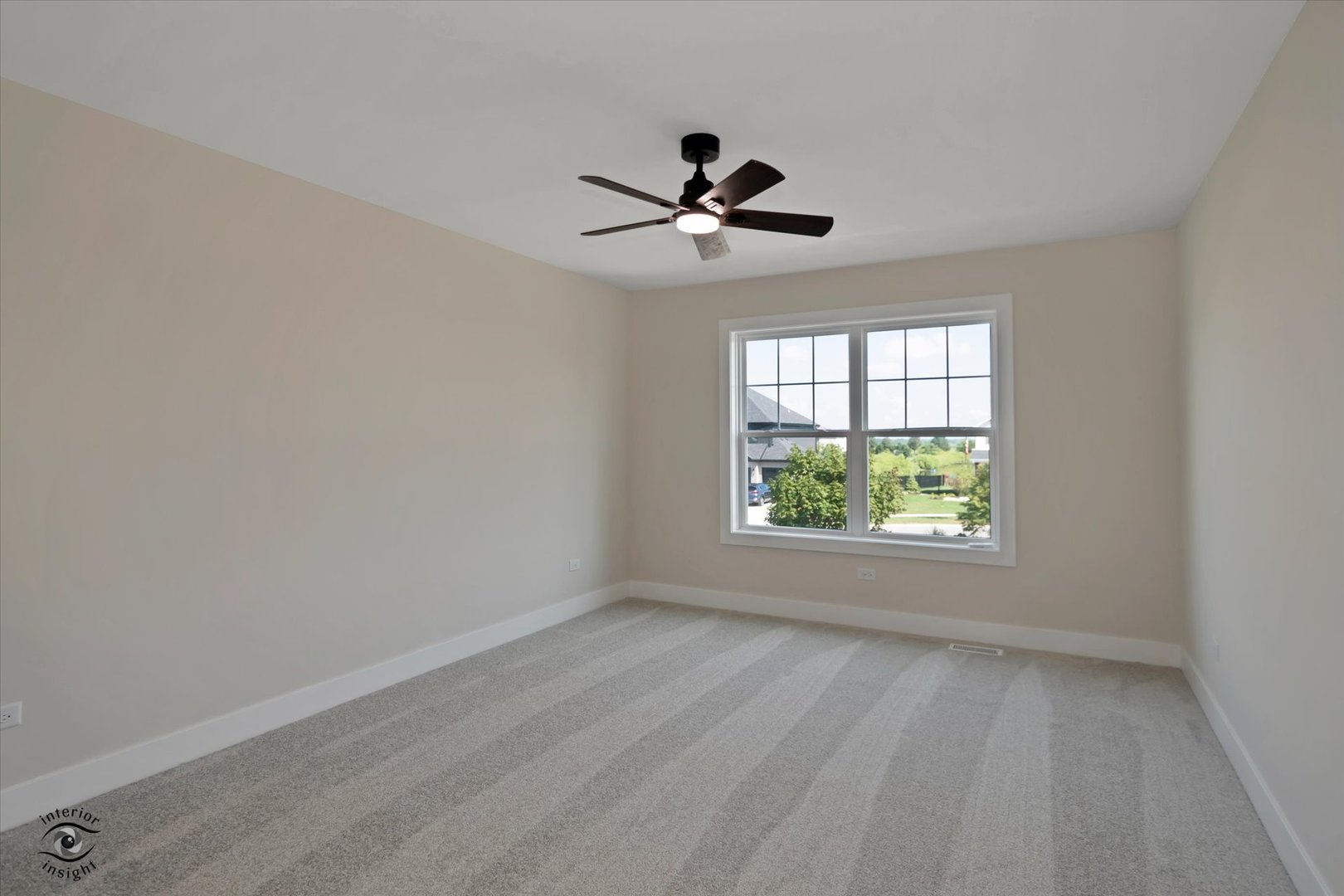 14021 W John Street Property Photo 33