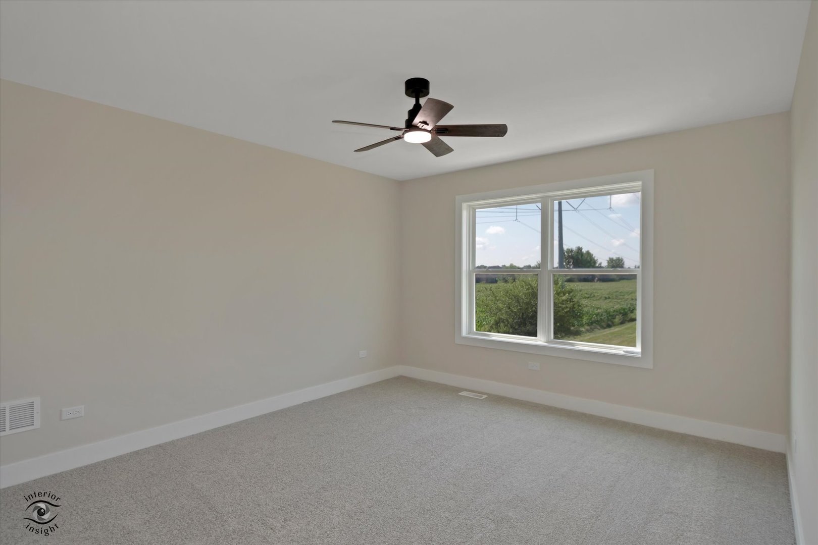 14021 W John Street Property Photo 35