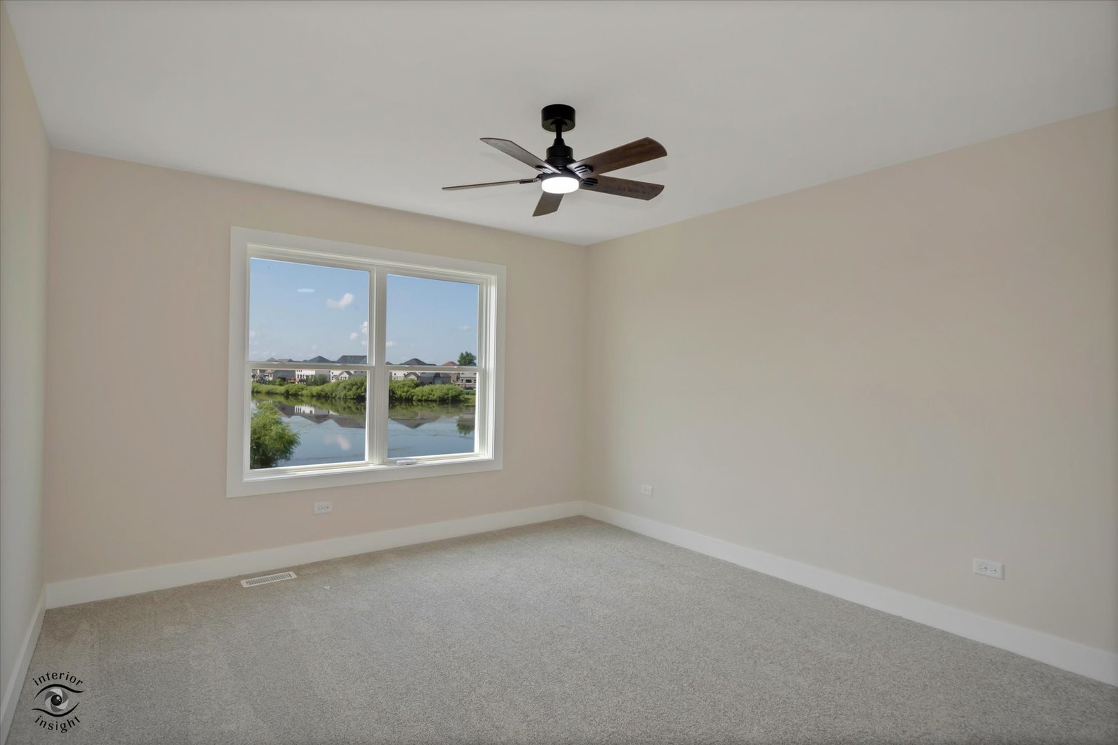 14021 W John Street Property Photo 37