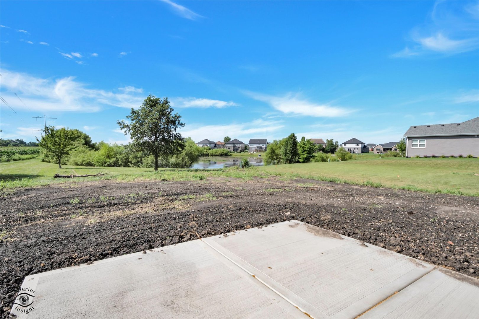14021 W John Street Property Photo 42