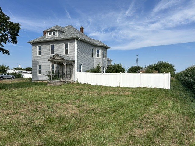 16296 Il-47 Property Photo 1