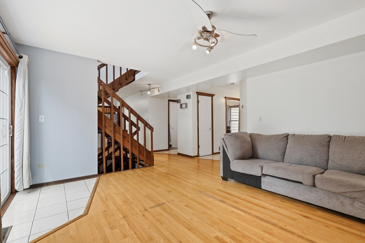 701 Deerwood Drive Property Photo 3