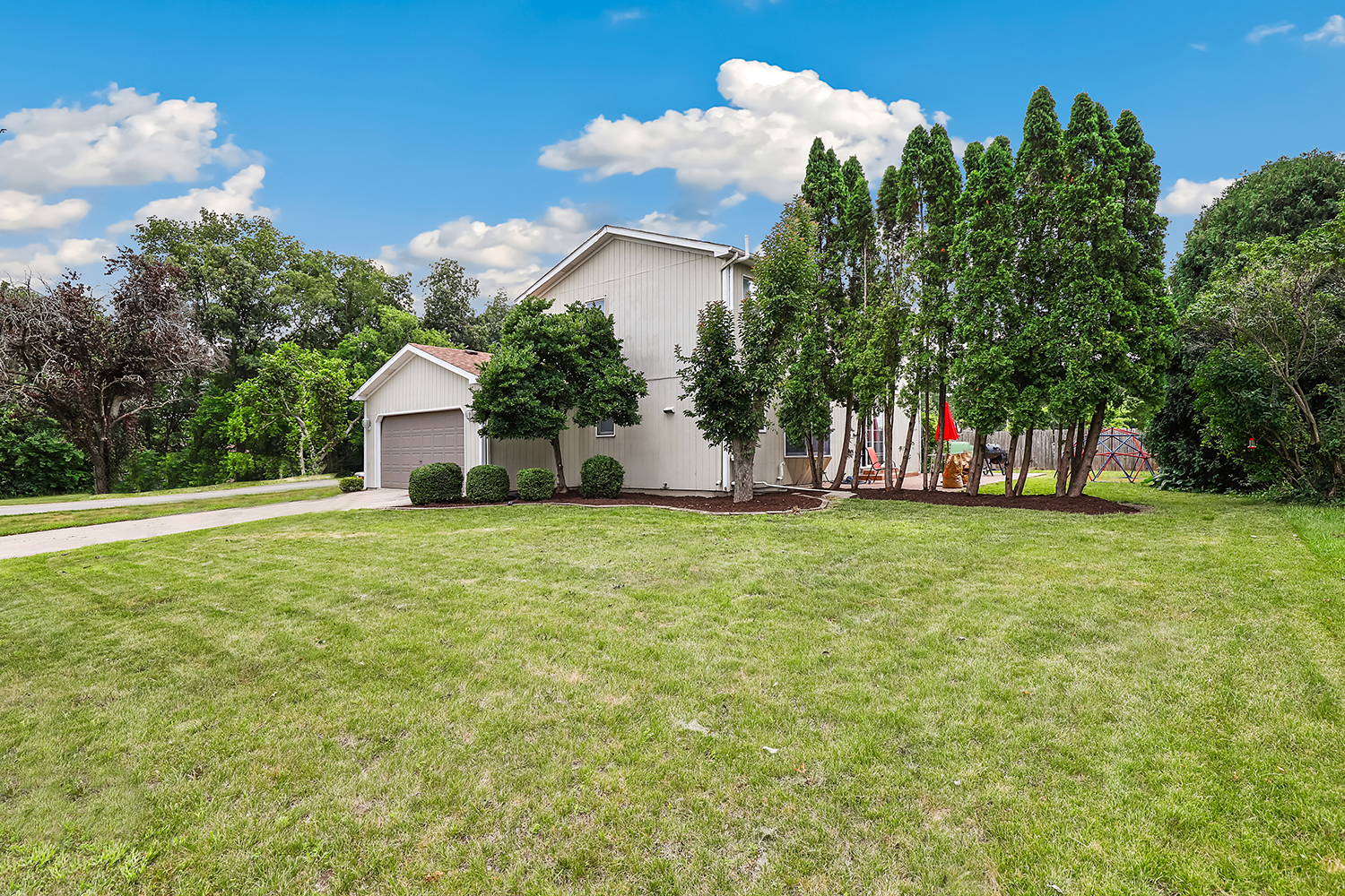 701 Deerwood Drive Property Photo 30