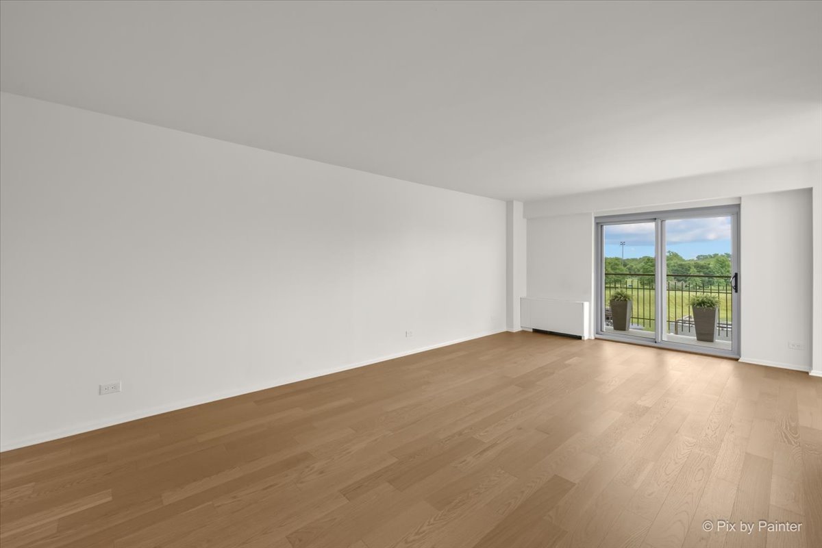 6933 N Kedzie Avenue 405 Property Photo 3