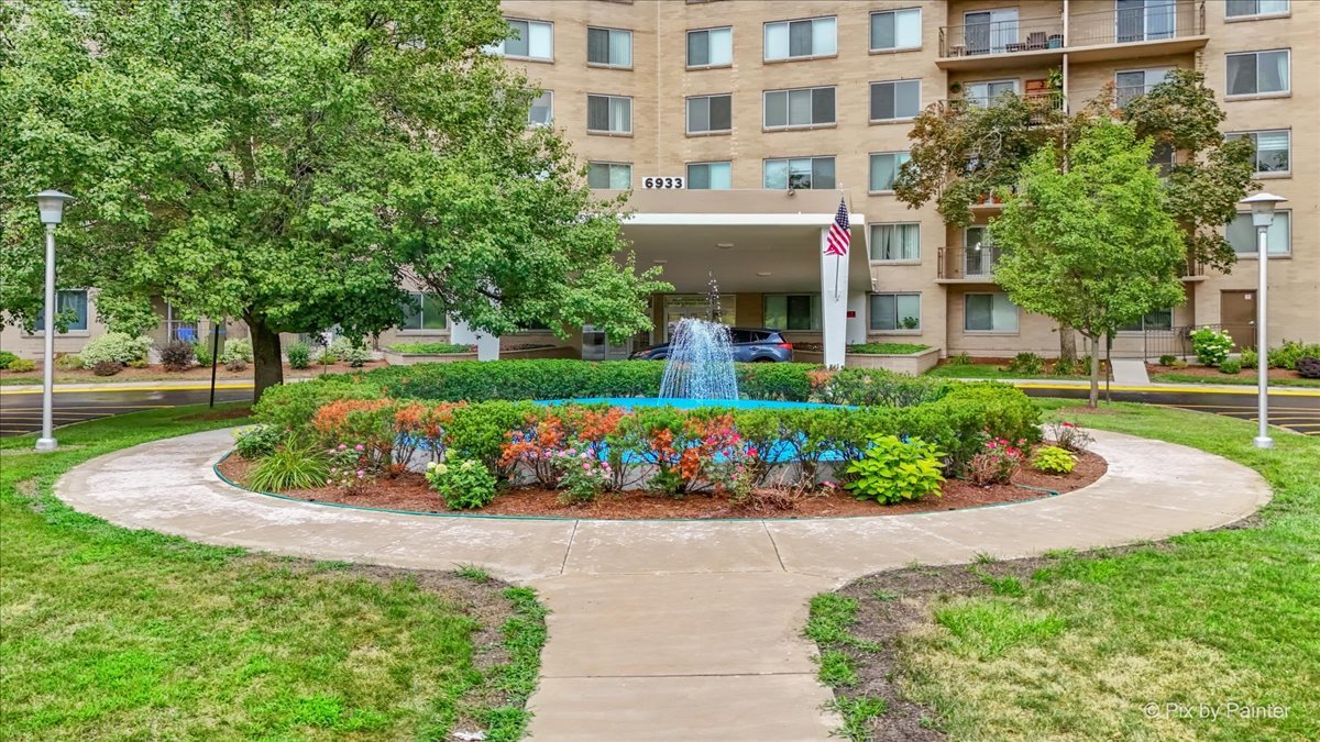 6933 N Kedzie Avenue 405 Property Photo 27