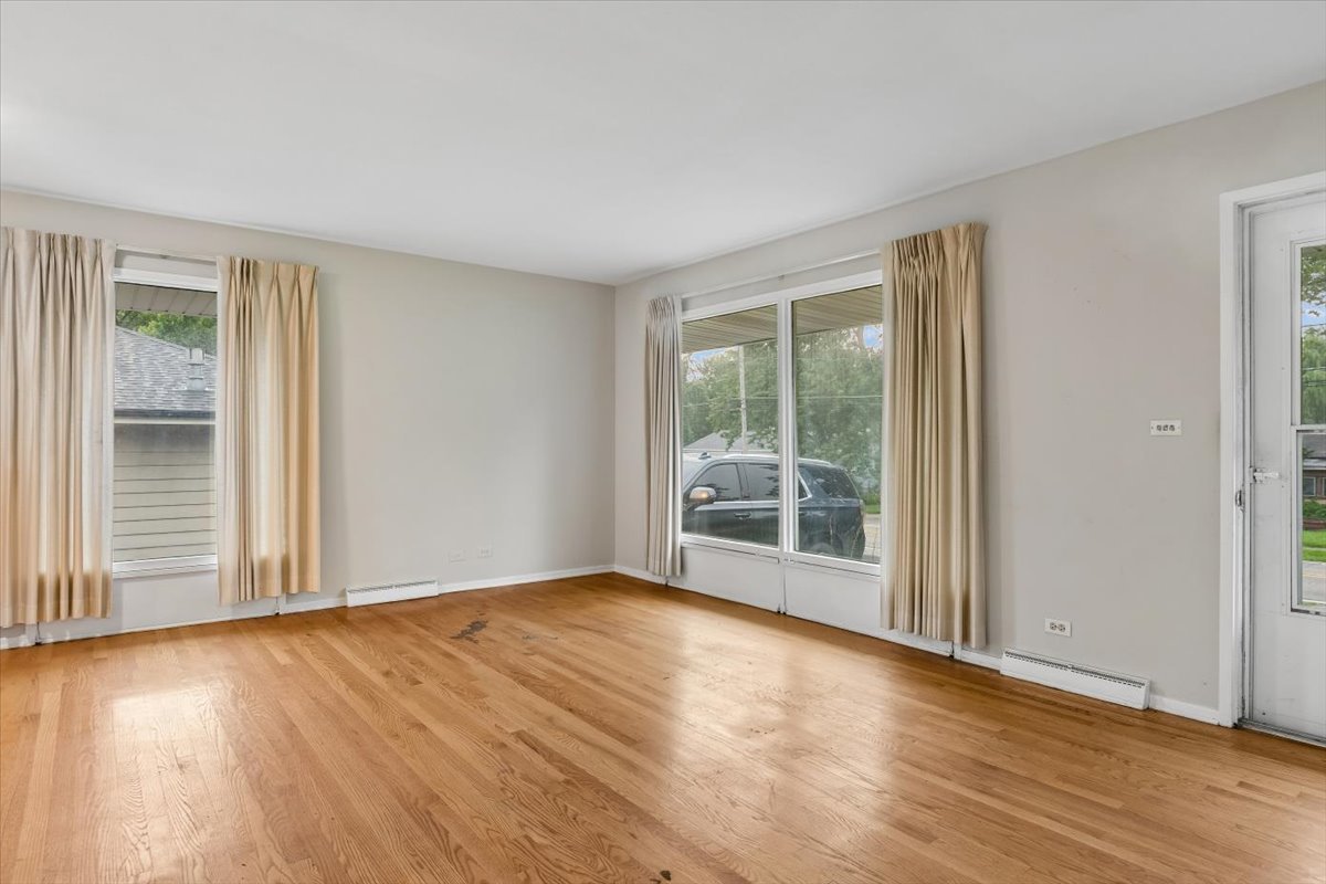 4812 Cumnor Road Property Photo 5