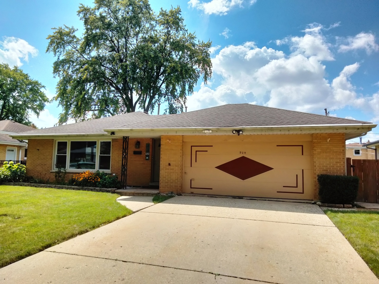 904 S Edward Street Property Photo 1