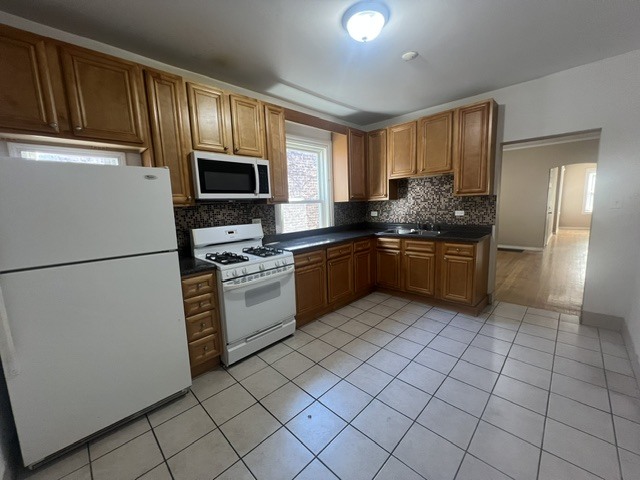 1627 N Lotus Avenue Property Photo 7