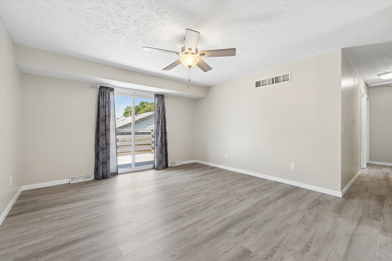 5730 N Division Street Property Photo 4