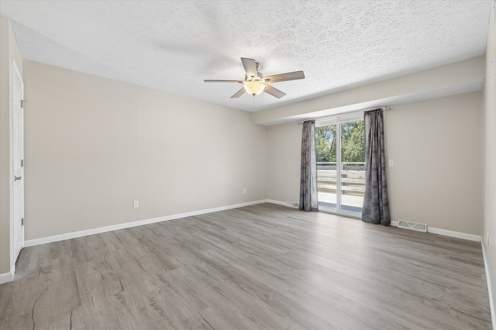 5730 N Division Street Property Photo 5