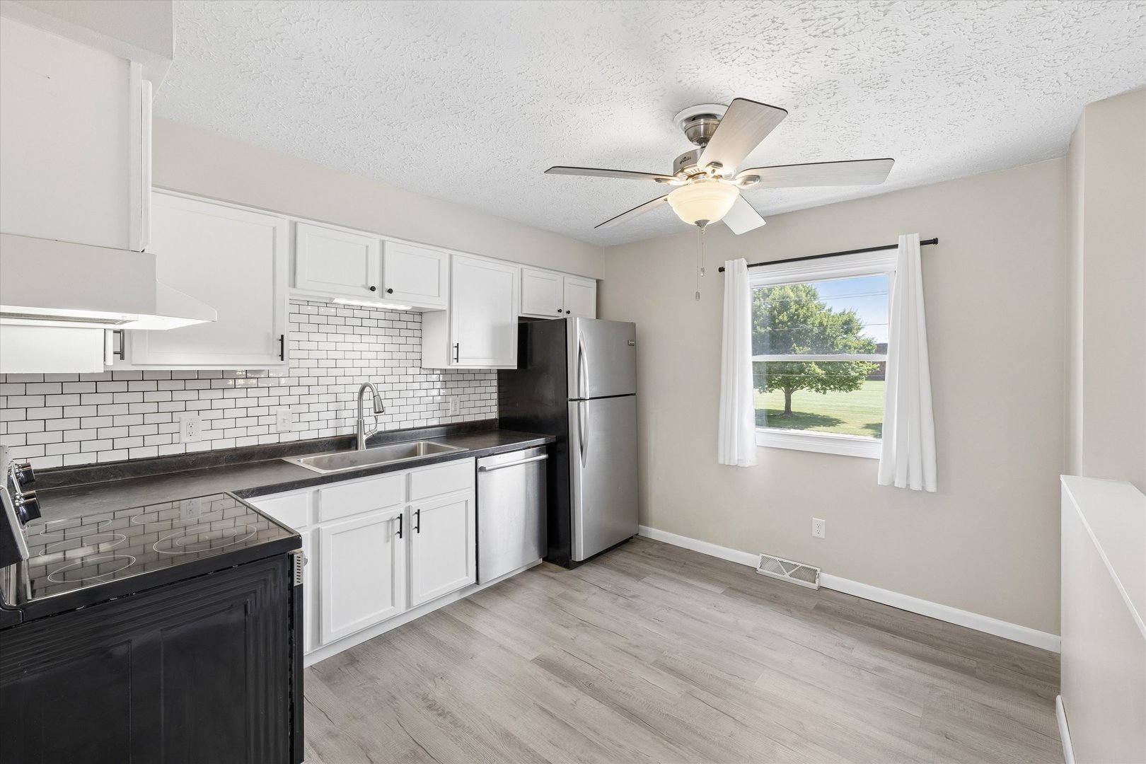 5730 N Division Street Property Photo 10