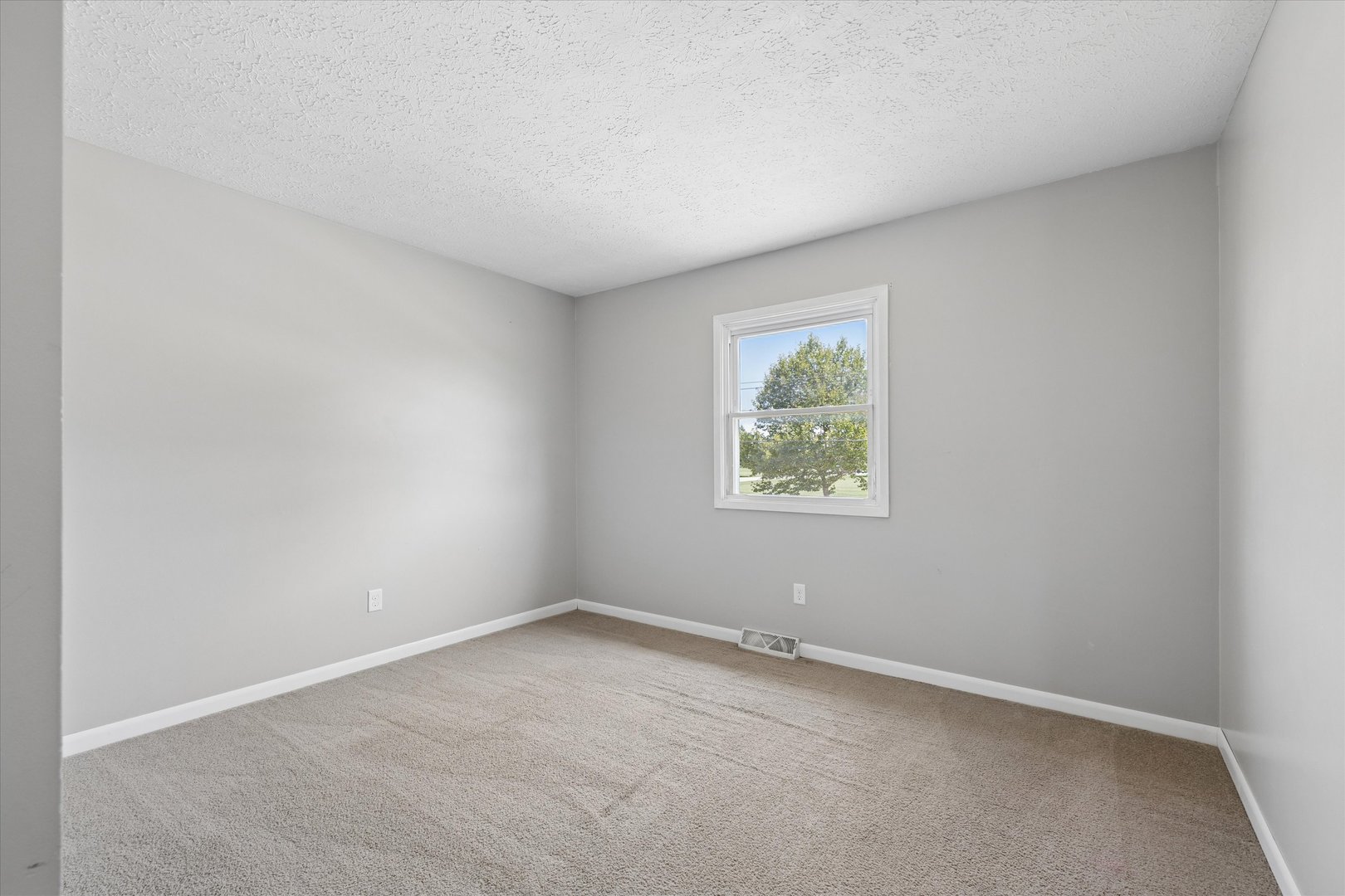 5730 N Division Street Property Photo 12