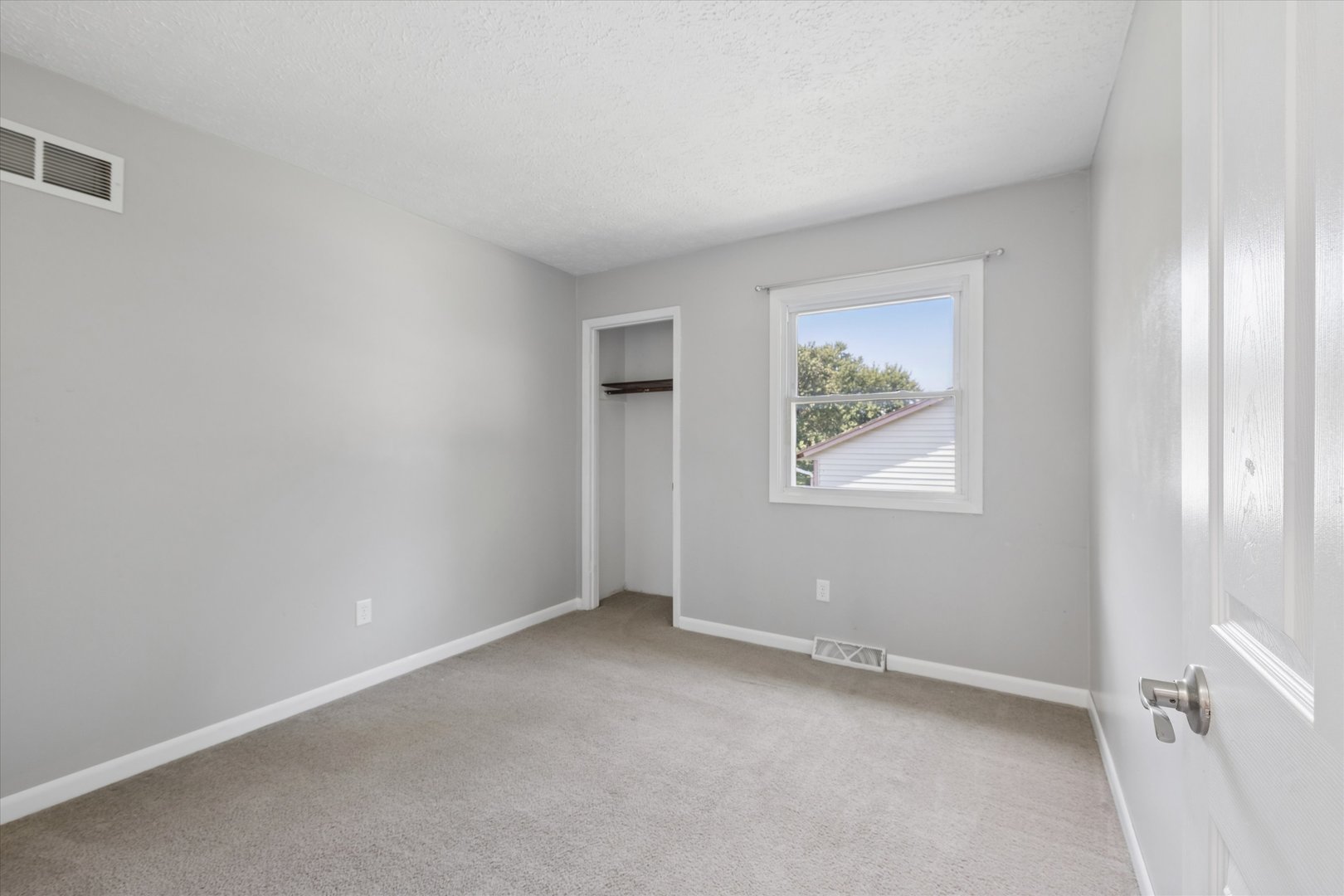 5730 N Division Street Property Photo 14