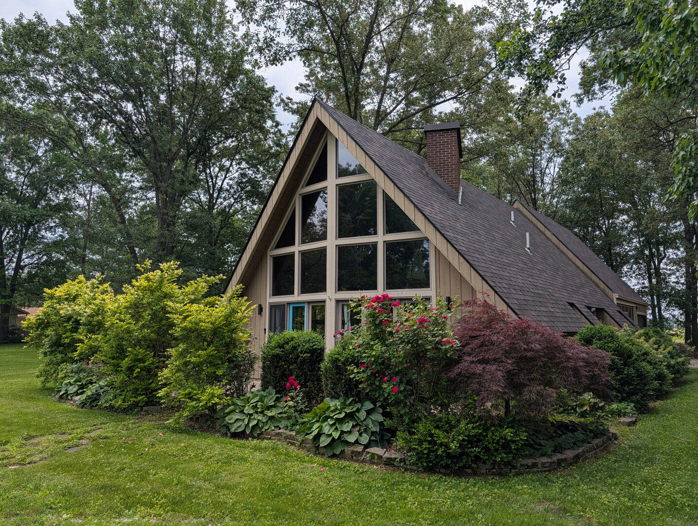 2216 Lake Hills Drive Property Photo 1