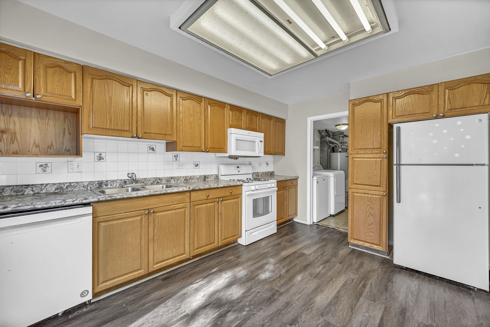545 Alton Court Property Photo 8