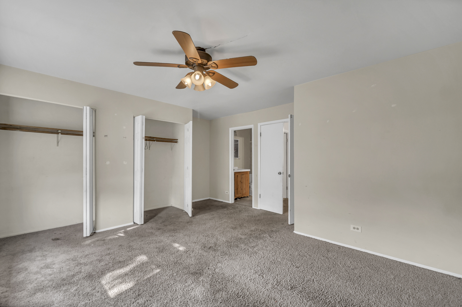 545 Alton Court Property Photo 13