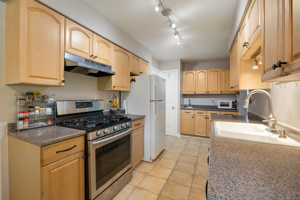 1095 Hickory Lane Property Photo 7