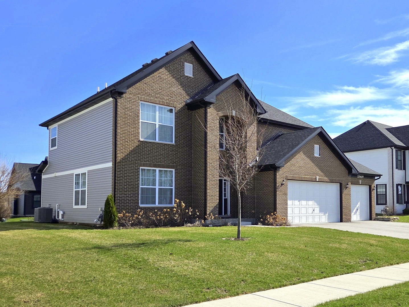 25409 W Rock Drive Property Photo 1