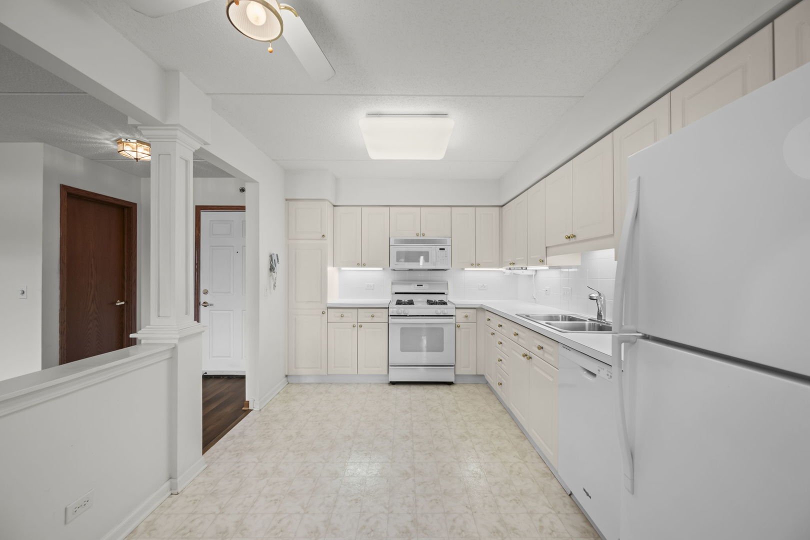 15 S Pine Street 507 Property Photo 7