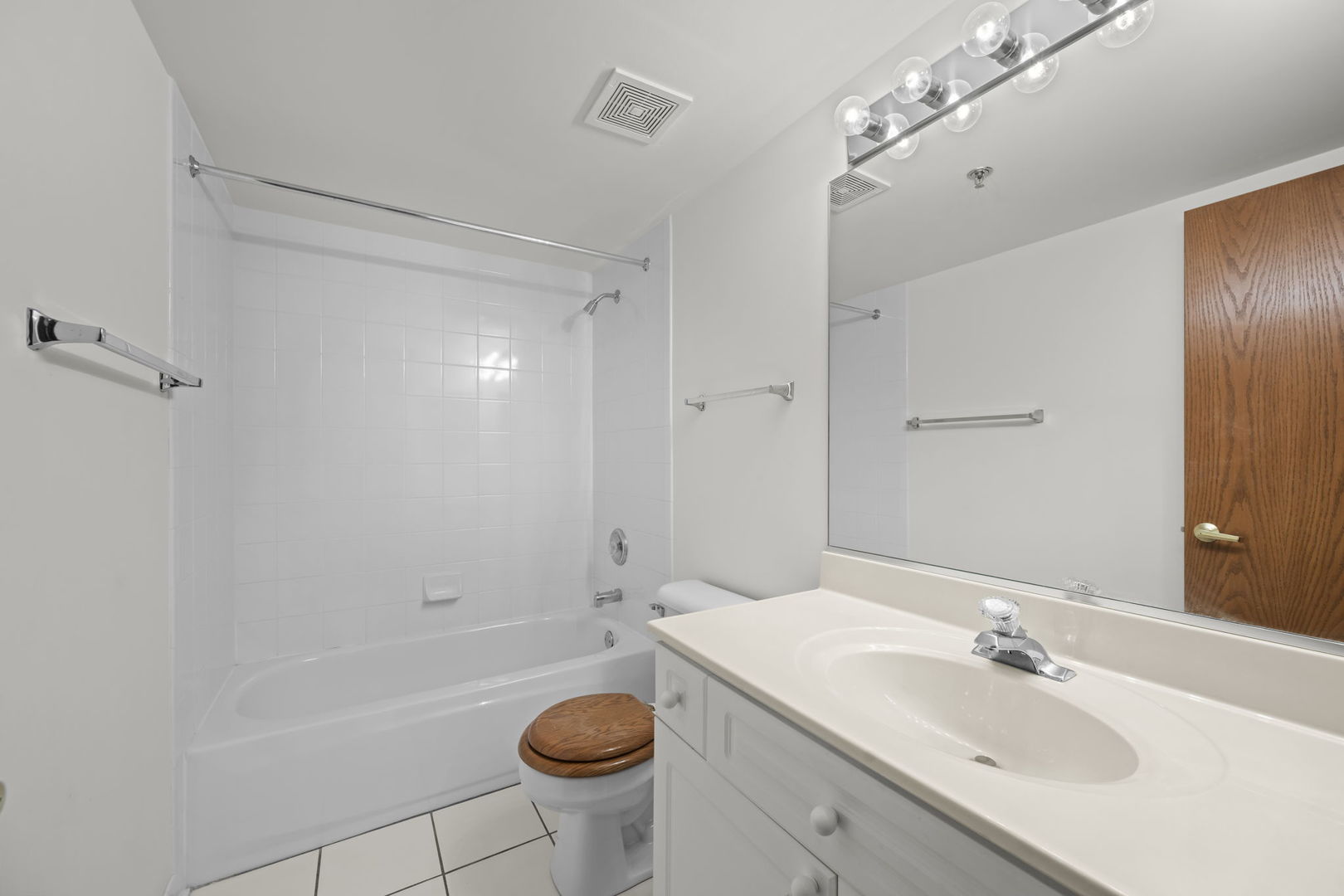 15 S Pine Street 507 Property Photo 15