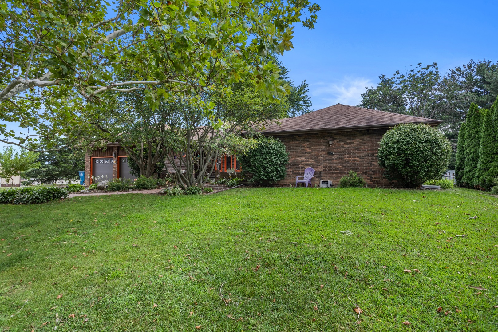205 Surrey Court Property Photo 2